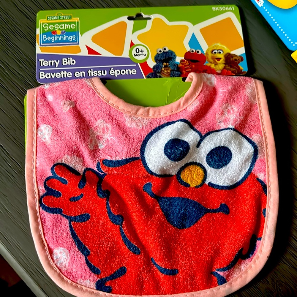 Sesame Beginnings Bib